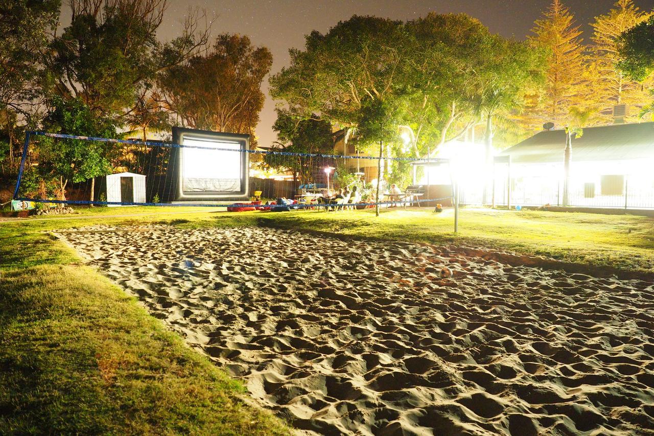 Backpackers Inn On The Beach ไบรอนเบย์ ภายนอก รูปภาพ